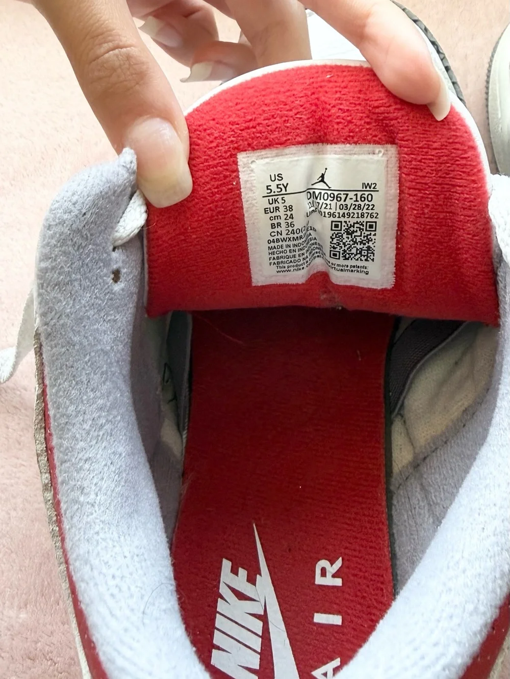 Jordan 3 retro “fire red” youth 5.5 fits women 5-5.5